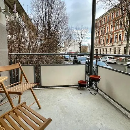 Kunstlerisches 2r-apartment Im Leipziger Westen, Karl-heine-kanal, Ruhige Lage Apartment Leipzig