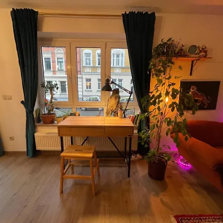 Kunstlerisches 2r-apartment Im Leipziger Westen, Karl-heine-kanal, Ruhige Lage Leipzig