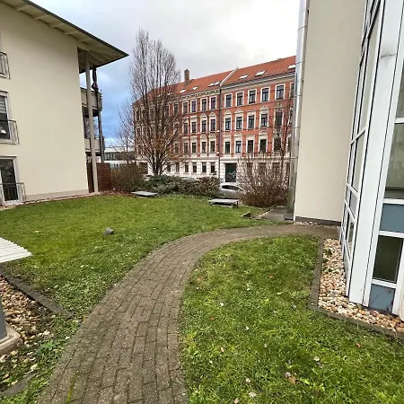 Kunstlerisches 2r-apartment Im Leipziger Westen, Karl-heine-kanal, Ruhige Lage Apartment Leipzig